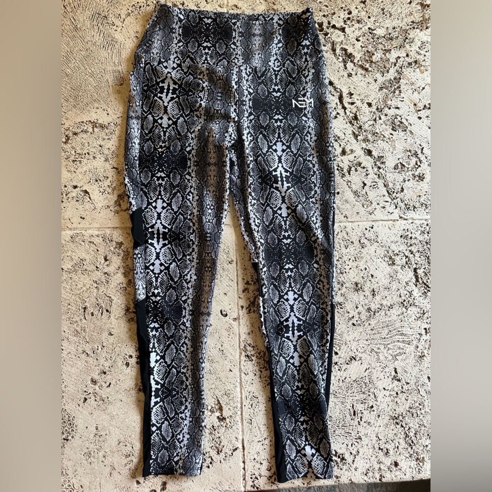 Ryderwear black and white snake skin leggings